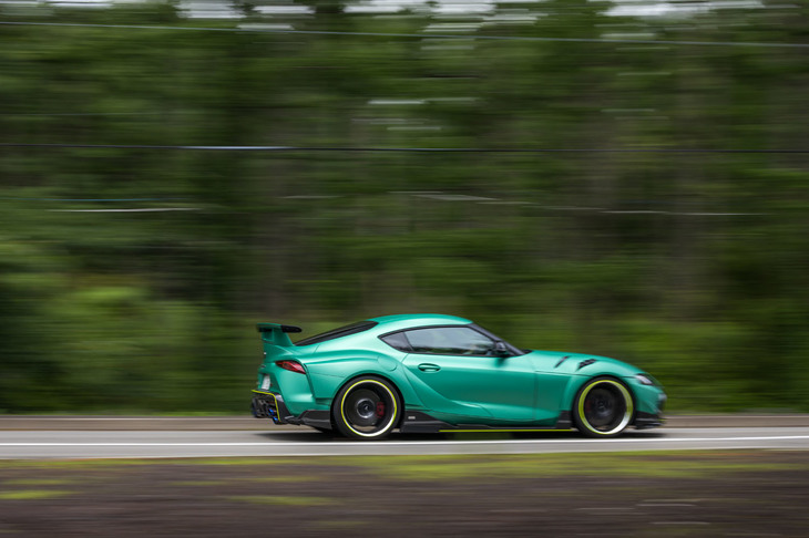 ボディーについては各部をブレースで補強。加減速時やコーナリング時に生じる車体のねじれを低減させ、ハンドリングレスポンスを向上させている。