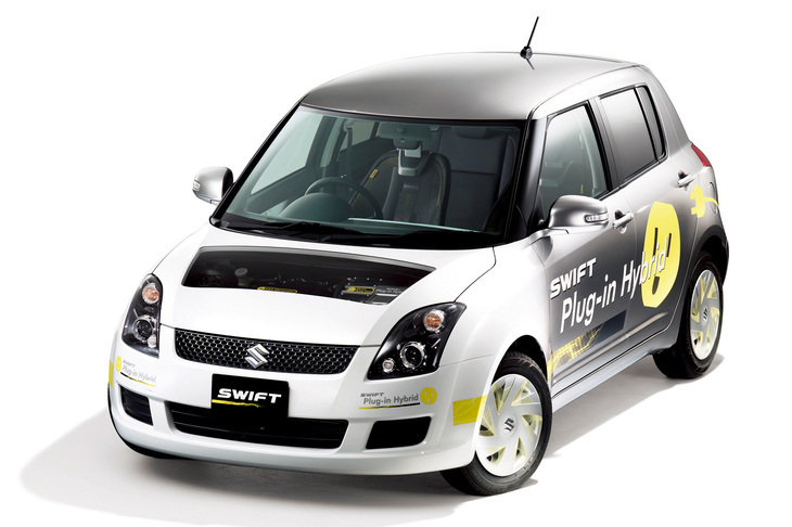 2009年の東京モーターショーに出展された「スイフト プラグイン・ハイブリッド」。2010年5月12日に国土交通省の型式指定を取得し、実証実験に供された。