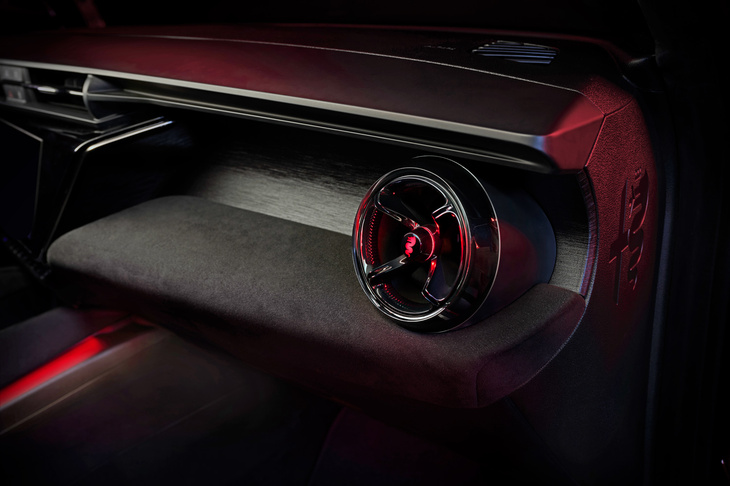 アルファ・ロメオ・ミラノ（エアコン吹き出し口）