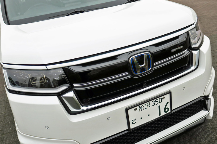 ホンダ・ステップワゴンe：HEVスパーダ プレミアムライン 無限パーツ装着車（フロントグリルガーニッシュ）