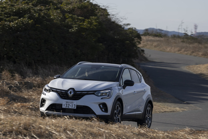 先に登場した「ルーテシア」に続き、ルノー・日産・三菱のアライアンスでの共同使用となる「CMF-B」プラットフォームを「キャプチャー」にも採用。CMF-Bは、ルノー主導で設計・開発がなされたという。