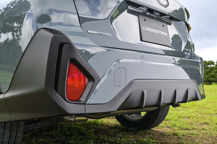 スバル・クロストレック（リアのバンパーおよびプロテクター）