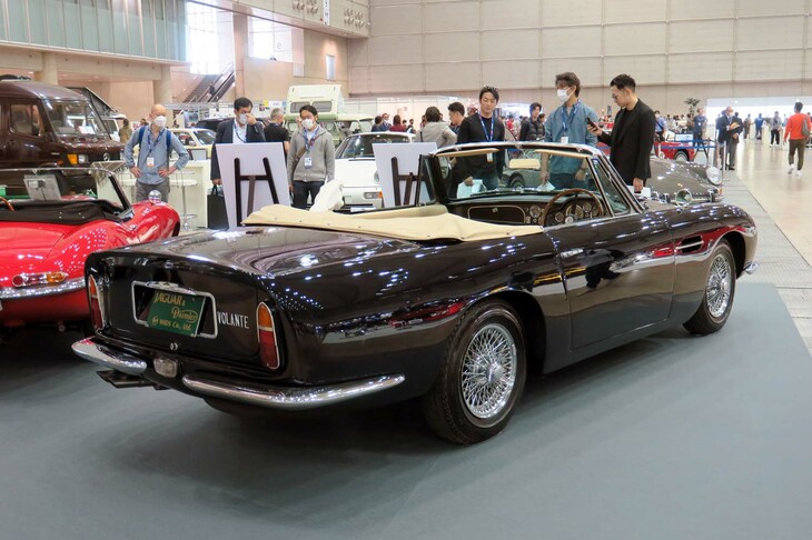 アストンマーティンDB6ヴォランテ（1967年）