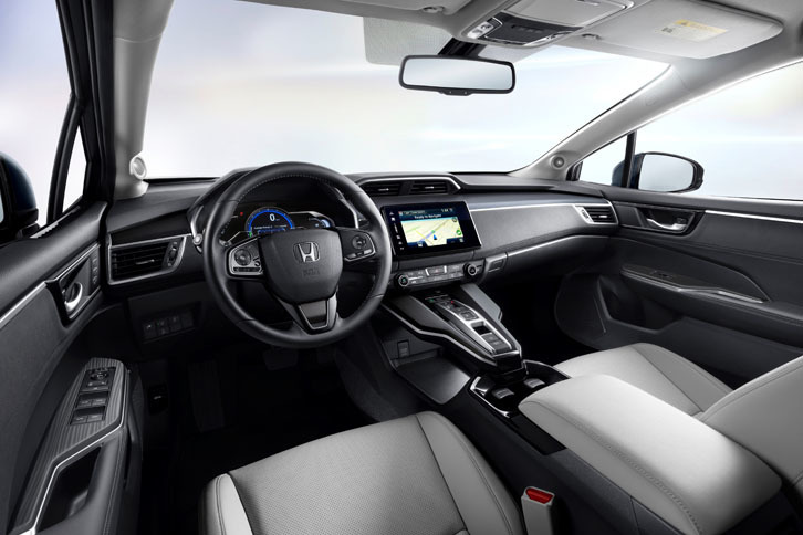 「クラリティ エレクトリック」のインテリア。