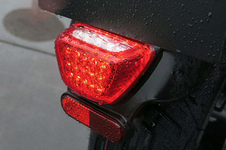 ハーレーダビッドソン・ナイトスター（テールランプ）