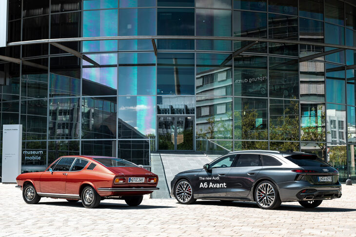 アウディのアーカイブより初代「アウディ100」（写真左）と新型「A6アバント」（同右）。