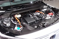 ハイブリッド車のパワーユニット。新型「ヴェゼル」にはガソリンエンジン車もラインナップされるが、メインはハイブリッド車になるものとみられている。