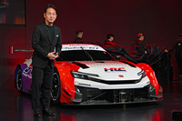 「HRCプレリュードGT」と、HRCの渡辺康治社長。