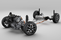 「ヤリス」のハイブリッドモデルに採用されるパワートレイン。「ヤリスクロス」にも、同様のハイブリッドシステムが搭載されるものと思われる。