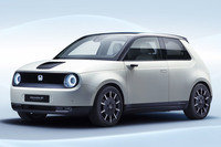 2019年内に生産が始まるという「ホンダe」のプロトタイプモデルも登場。過去に披露されていたコンセプトモデルから、形がほとんど変わっていない。