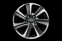 「ヴォクシーZS」および「ノアSi」の16インチアルミホイール。