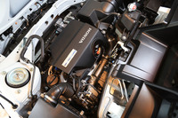 最高出力64ps、最大トルク104Nmの0.66リッターターボエンジンは、ノーマルモデルから変更なし。過去に発売されたモデューロXシリーズにも、パワーユニットにチューニングを受けたモデルは存在しない。