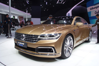 「フォルクスワーゲンCクーペGTE」。高級セダンのスタディー。