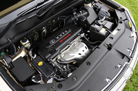 2.4リッター＋CVT＋FFのこの仕様だと、10・15モード燃費は13.0km／リッターに達するという。燃費の良さは、ライバルと比較した場合の大きなアドバンテージだ。