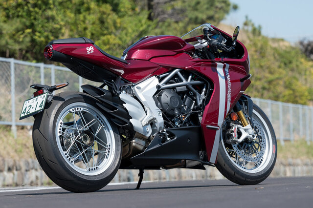 M*e様 アディゼロsp2 25cm 廃盤激レア 使用回数1回 アディゼロsp2 25cm