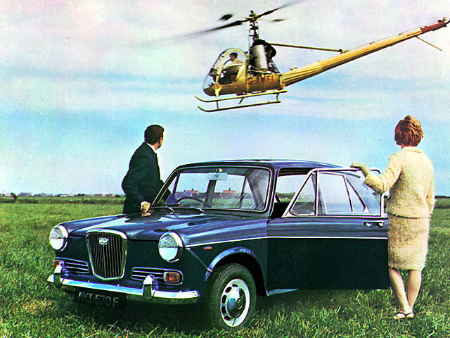 1.1リッターエンジンが搭載されたADO16シリーズだが、その排気量では動力性能不足が否めず、後に1.3リッターモデルが登場した。写真は1967年製「ウーズレー1300」。同車にはウーズレーの伝統である電飾付きのフロントグリルが装備されていた。
