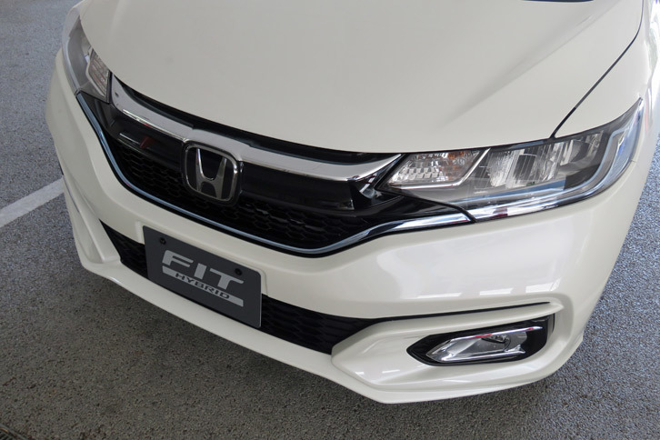 ホンダ・フィット ハイブリッドL Honda SENSING（フロントマスク）
