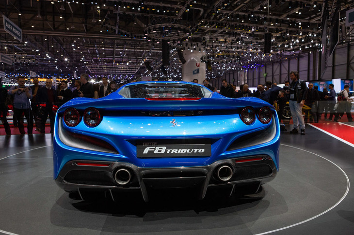 フェラーリF8トリブート