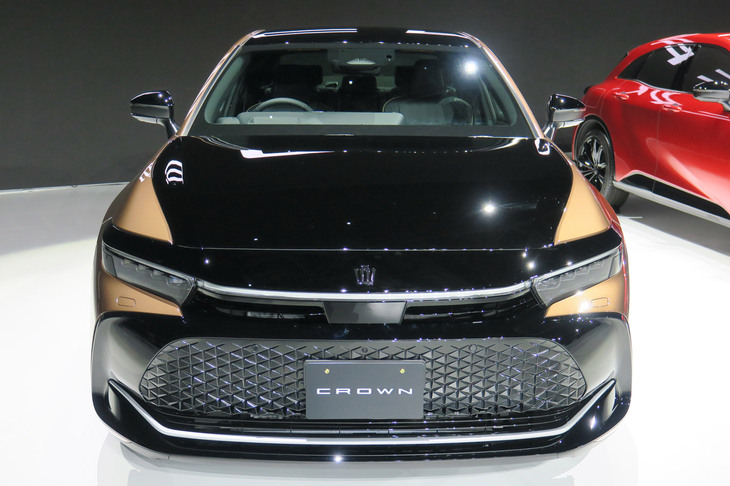 トヨタ・クラウン クロスオーバー（フロントマスク）