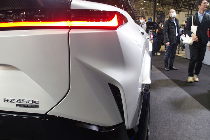 レクサスRZ450e“Fスポーツ パフォーマンス”