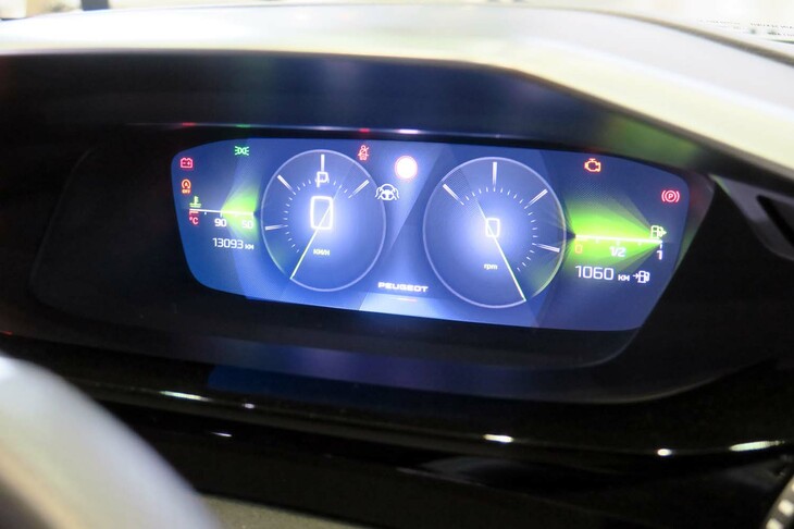 プジョー308 GT BlueHDi