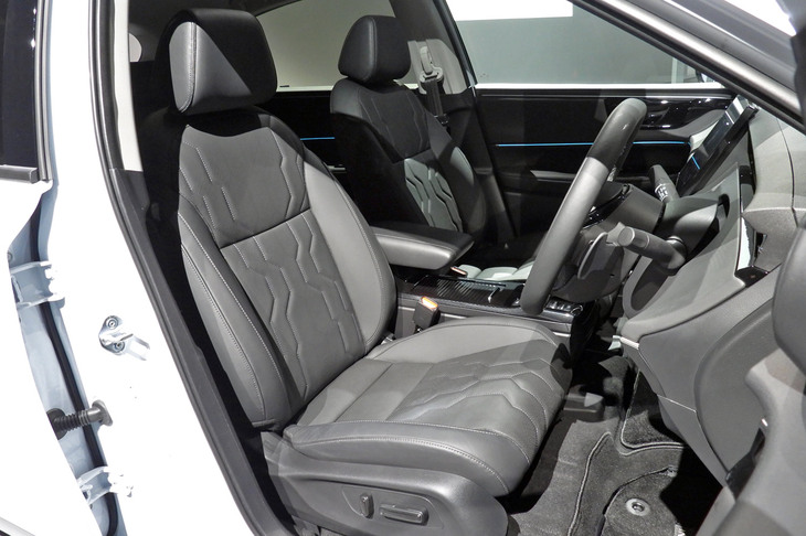 ホンダ・インサイト（フロントシート）