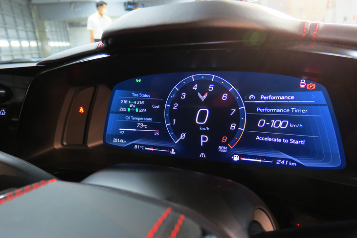 シボレー・コルベットZ06（液晶メーター）