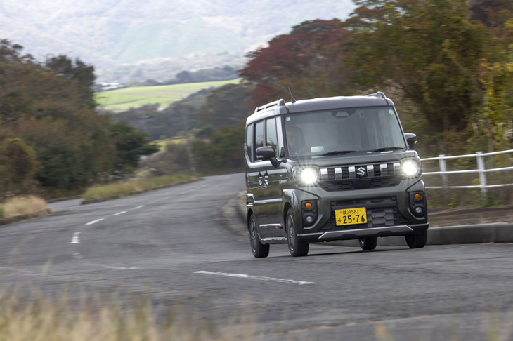 スズキ・スペーシア ギア ハイブリッドXZターボ