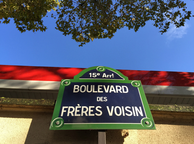 今回、パリモーターショー取材に際して宿をとったのは、ヴォワザン兄弟通り。