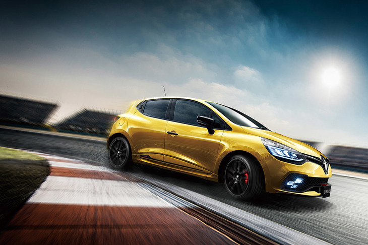 ルノー・ルーテシア ルノースポール トロフィー アクラポヴィッチ