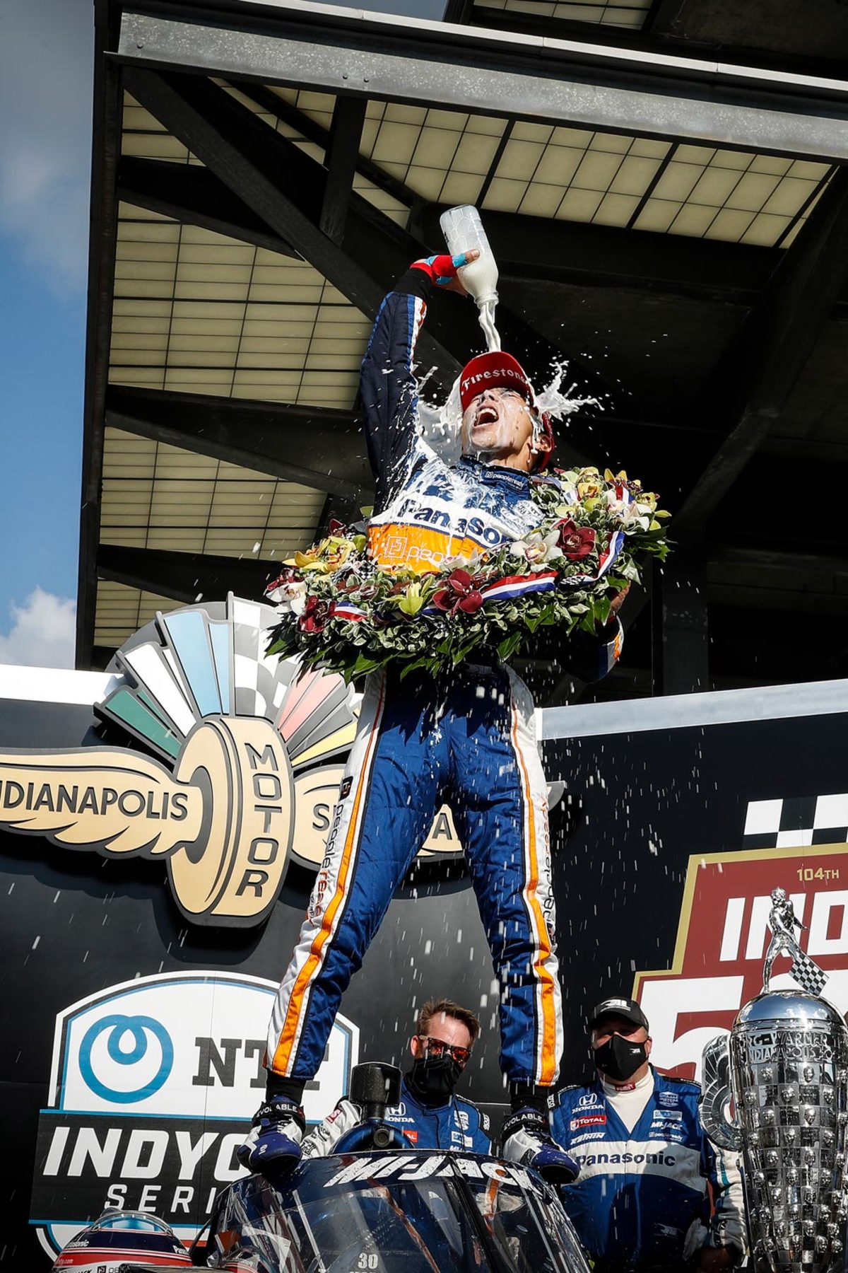 世界屈指の難レースで2度目の勝利 佐藤琢磨のインディ500制覇が物語ること Webcg