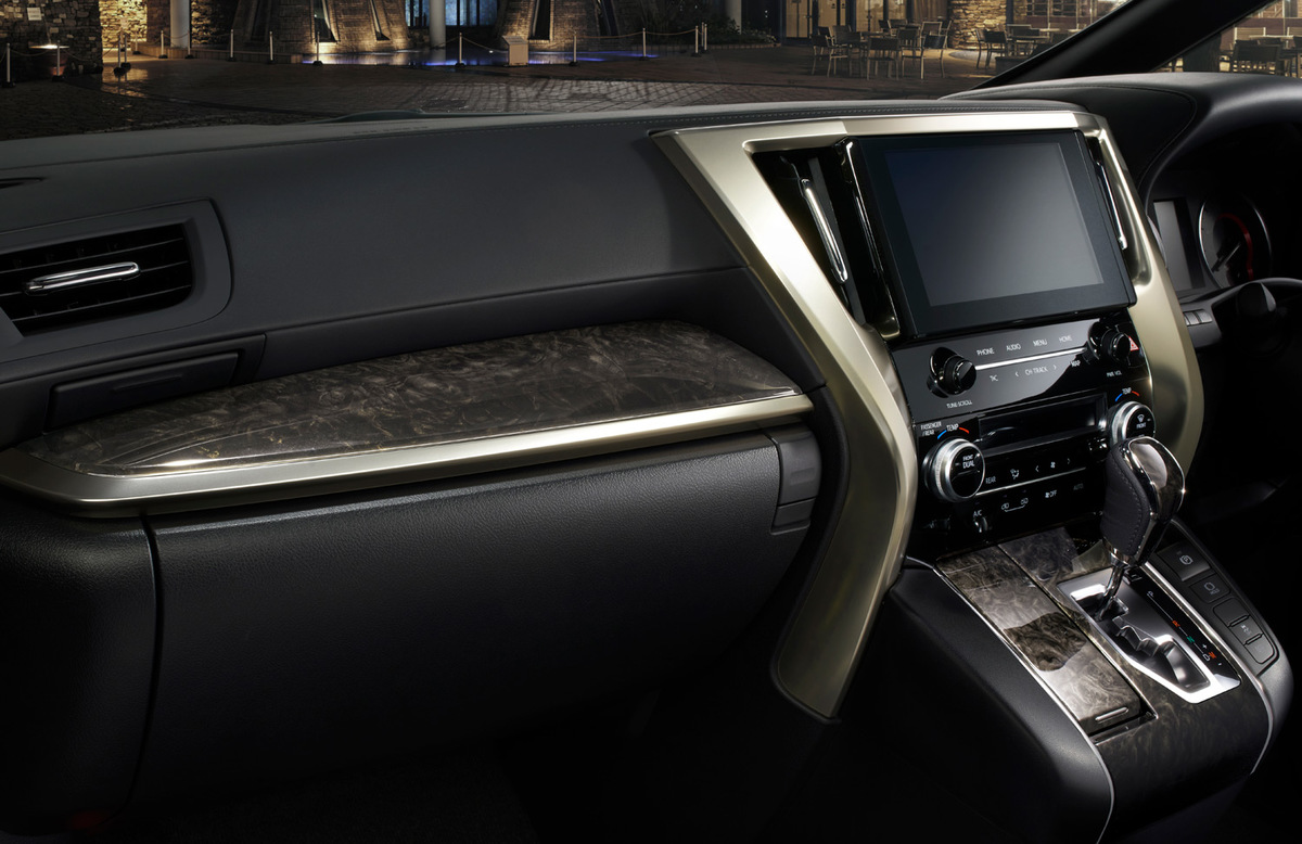 トヨタが アルファード ヴェルファイア を一部改良 装備を強化して機能性を向上 ニュース Webcg