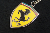 フェラーリの純正キーホルダーをプレゼント！