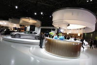 第45回東京モーターショーでのレクサスブースの様子。