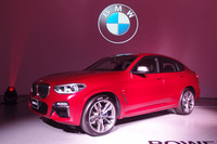 2018年9月6日に発売された新型「BMW X4」。BMWではスポーツ・アクティビティー・クーペと呼ぶ。