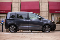 ホンダ・フリードe：HEVクロスター（4WD／5人乗り）