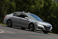 市場投入へ向けた動きが鮮明となったホンダの自動運転技術。今後は自動運転システムそのものに加え、ドライバーとシステムが運転を交代する際の“引き継ぎの仕方”などについても、作りこみが必要となってくるという。