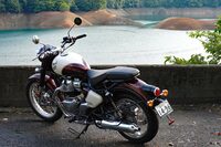 「クラシック650」は、2024のミラノショーで発表されたミドルクルーザー。第1回で紹介した「クラシック350」の兄貴分だ。