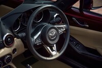 マツダが「ロードスター35周年記念車」の価格を発表　注文受け付けもスタートの画像