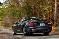 テスト車のボディーカラーは「Sラインパッケージ」装着車専用の「デイトナグレーパールエフェクト」。これも含めて全8色が用意される（オーダーメイドプログラムを除く）。