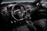 
	インテリアの様子。インテリアカラーは、ブラックのみの設定。