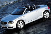 アウディ「TTロードスター」に2WDが追加の画像