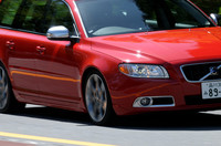ボルボS80 2.5T SE（FF/6AT）／V70 2.5T R-DESIGN（FF/6AT）【試乗記】の画像
