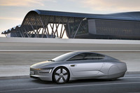 燃費111km/リッターのVW、「XL1」登場の画像