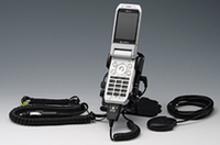 
	取り付けスタンド、GPSアンテナ、ケーブル類もすべてセットとなる。（携帯電話は含まず）
	 