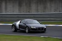 アウディR8（4WD/2ペダル6MT）【短評(前編)】の画像