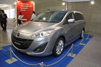 今春のジュネーブショーでデビューした新型「マツダ5」（日本名プレマシー）が、マツダのブースにさりげなく展示されていた。