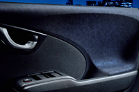 「フィットシャトル」に“クールな”特別仕様車の画像