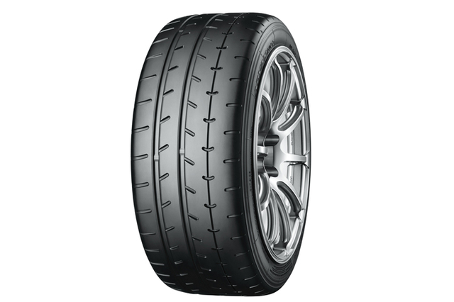 YOKOHAMA　アドバン　a052 Yokohama ADVAN A052 Tires: High-Performance Grip for