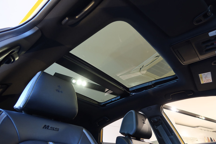 ミツオカM55ファーストエディションe：HEV EX（サンルーフ）